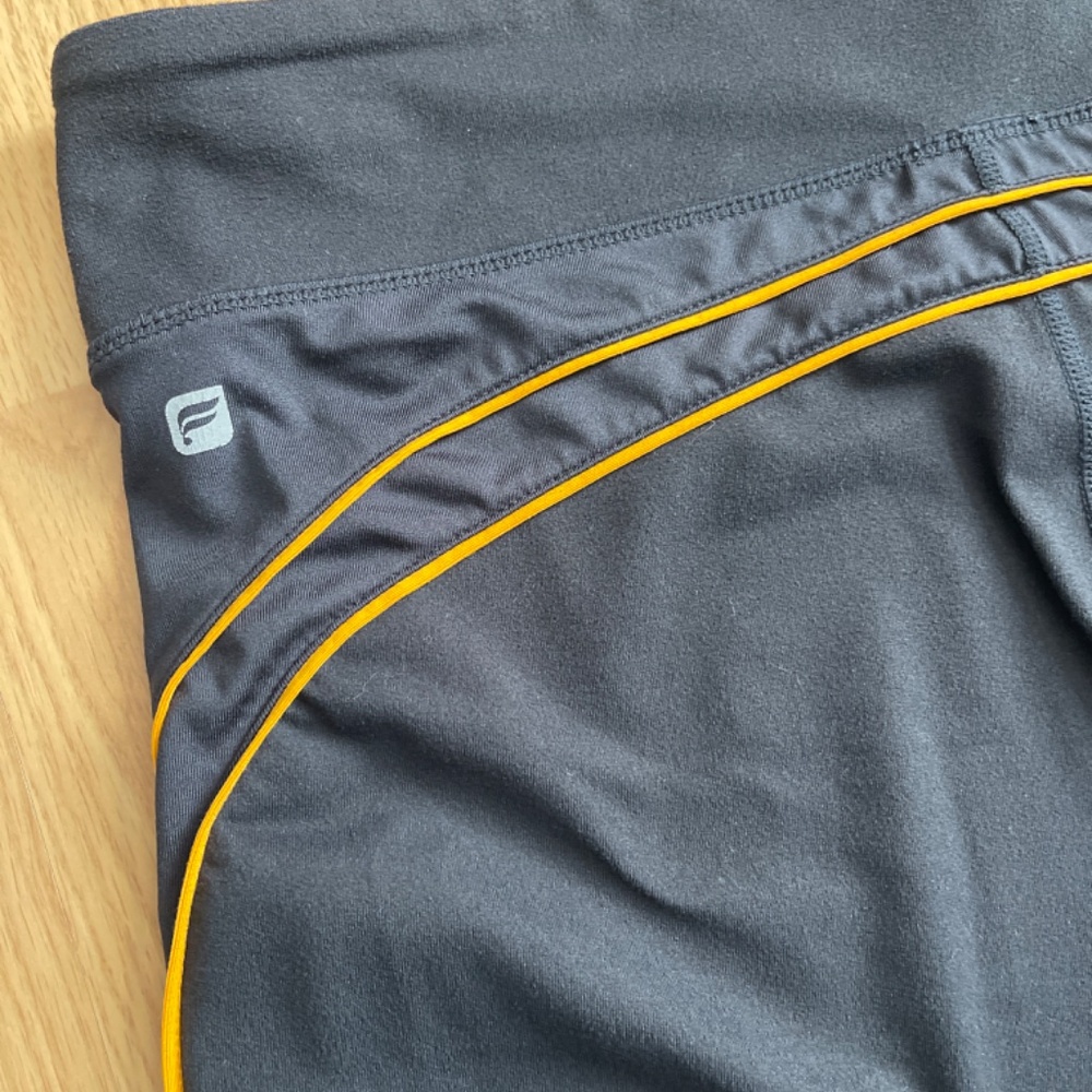 Fabletics Dark Gray and Orange Salar Cropped / Knee Length Leggings / Yoga Pants - Picture 8 of 8